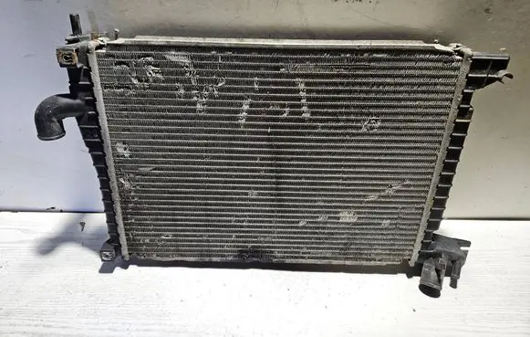 Opel Vectra B Coolant radiator 