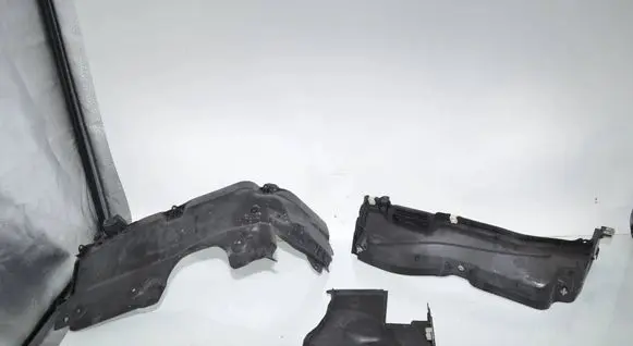 BMW 2 F46 Other engine bay part 7320093 51717320093 7290814