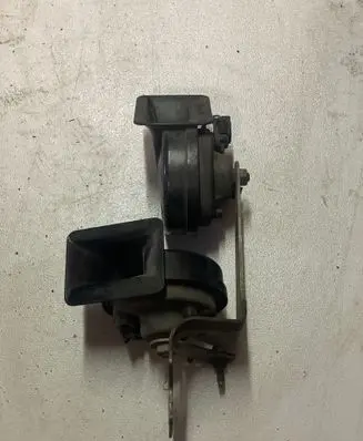 BMW 5 E60 E61 Horn signal 6935709