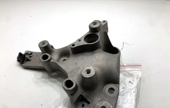 Renault Trafic III (X82) Gearbox mount 648607782R
