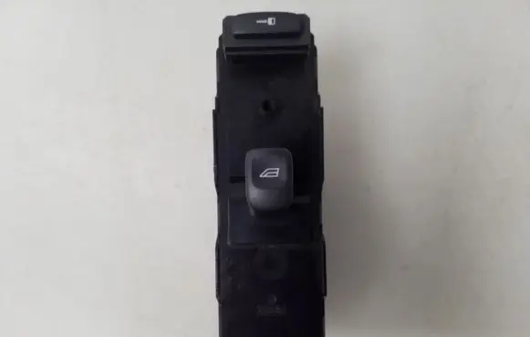 Volvo S60 Electric window control switch 30658147