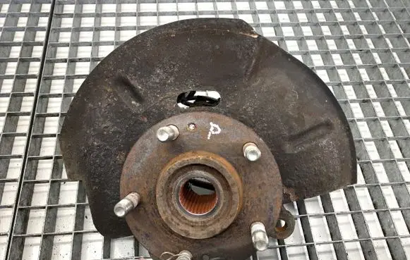 Hyundai ix35 Front wheel hub spindle knuckle 
