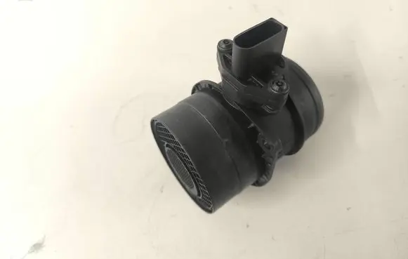 Volkswagen Multivan T5 Mass air flow meter 074906461B 0281002461