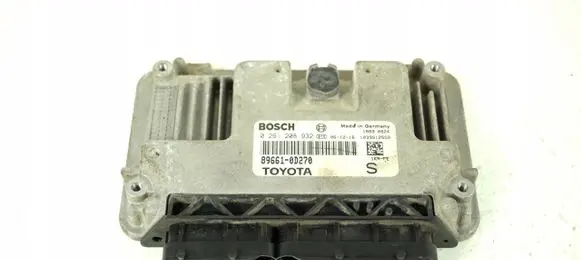 Toyota Yaris Engine control unit/module ECU 0261208932
