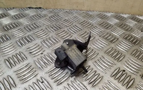 Audi A6 S6 C4 4A Turbo solenoid valve 026906283H 4A0906287B