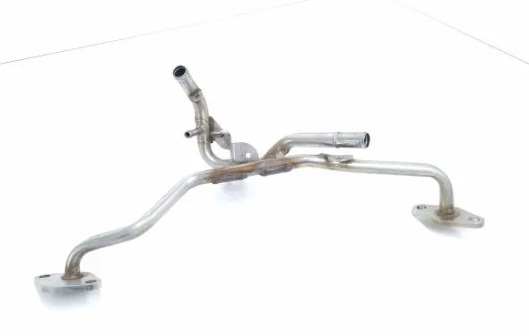 Toyota RAV 4 (XA40) Engine coolant pipe/hose