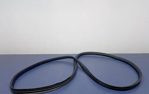 Citroen Berlingo Front door rubber seal 