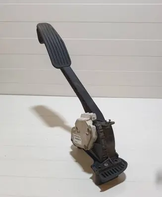 Volvo S60 Accelerator throttle pedal 30683516 6PV00853712