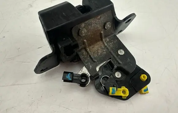 Chevrolet Captiva Tailgate/trunk/boot lock/catch/latch