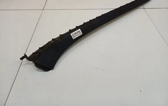 Seat Toledo III (5P) Front door glass trim molding 5P0854320