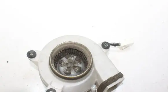 Toyota Prius+ (ZVW40) Hybrid/electric vehicle battery fan G920Z47010