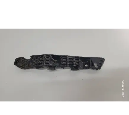 Front bumper mounting bracket
