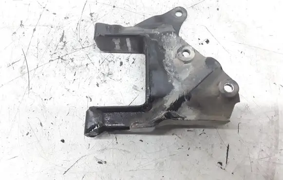 Gearbox mounting bracket