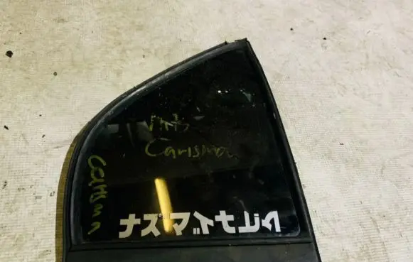 Mitsubishi Carisma Rear vent window glass 