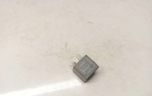 Volkswagen Sharan Other relay 1J0906381A