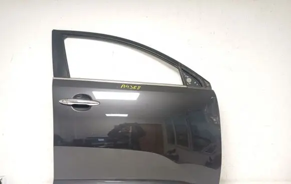 KIA Sportage Front door
