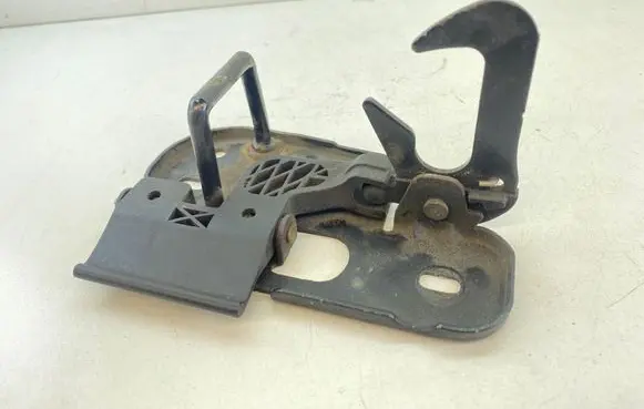 Volkswagen PASSAT B6 Engine bonnet/hood lock/latch loop/hook 3C0823480