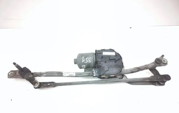 Audi A6 C7 Front wiper linkage and motor 397220615 4G2955023A