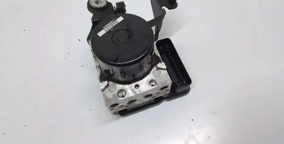 Volvo XC60 ABS Pump 31329139
