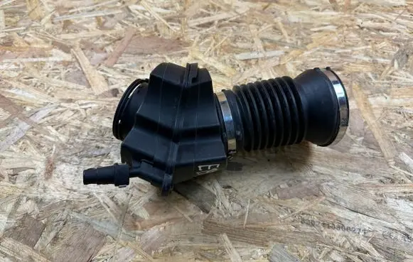 Opel Astra K Air intake duct part 39087142