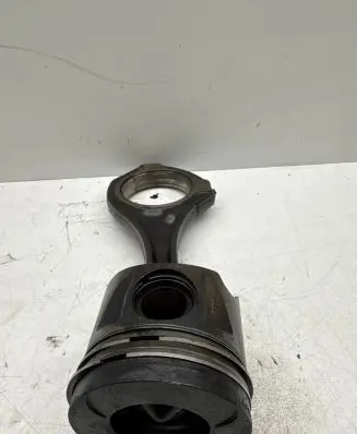 Mercedes-Benz GL X164 Piston with connecting rod 6423097 8370B