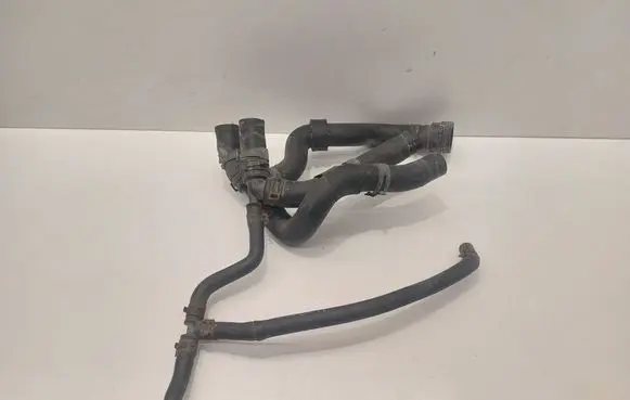 Volkswagen Transporter - Caravelle T5 Engine coolant pipe/hose 7E0121073M