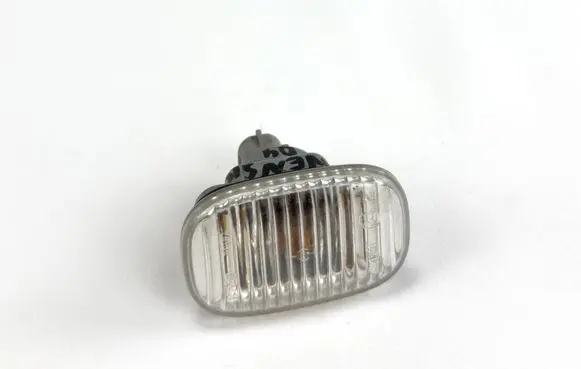 Toyota Avensis T250 Front fender indicator light 0556