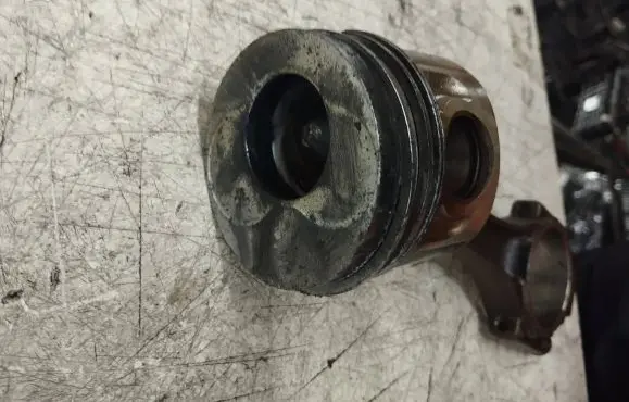 Volkswagen Touran I Piston with connecting rod BLS454640