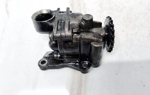 Skoda Praktik (5J8) Oil pump 045115105