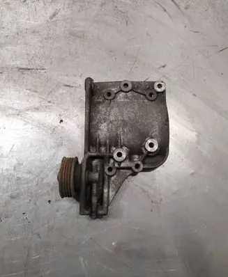 Suzuki SX4 Generator/alternator bracket cjb116a003