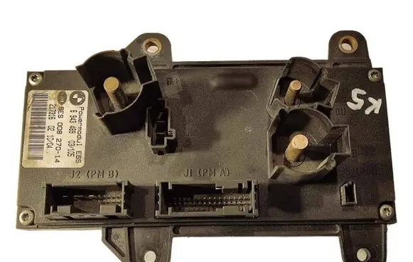BMW 7 E65 E66 Power management control unit 6943489 8ES00827014