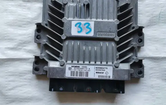 Renault Megane II Engine control unit/module 8200804775 S122326113