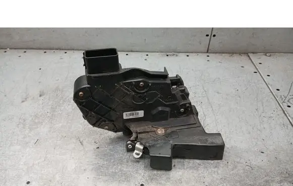 Volvo V50 Front door lock 30753658