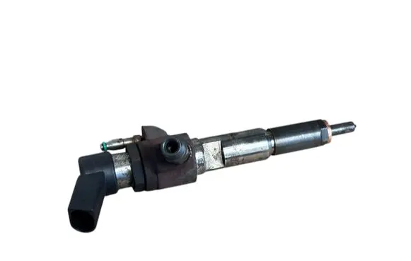 Volvo V40 Fuel injector 9802448680 50274V05 61172