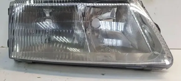 Volkswagen PASSAT B5 Headlight/headlamp