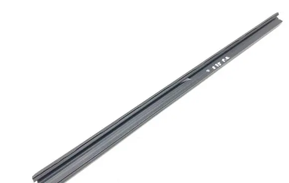 Peugeot 2008 II Rubber seal front door window/glass 9820825380