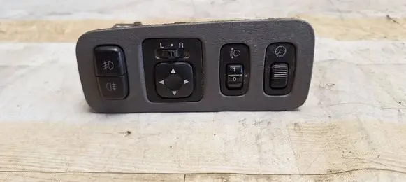 Mitsubishi Space Wagon Headlight level height control switch XR320889