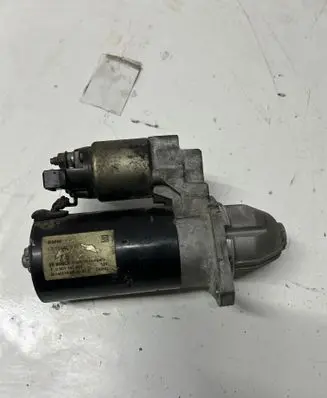 BMW X3 F25 Starter motor 8612576 0001147425 2014051000