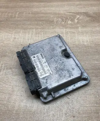 Opel Astra G Engine control unit/module ECU 24417167 0281010267