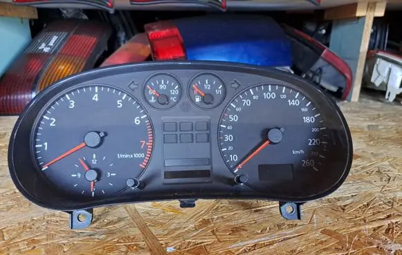 Audi A3 S3 8L Speedometer (instrument cluster) 8L0919860E 110006894002