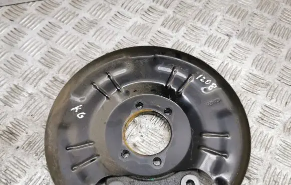 Hyundai i20 (BC3 BI3) Rear brake disc plate dust cover 58390Q0400
