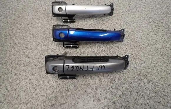 Suzuki Swift I Sliding door exterior handle 
