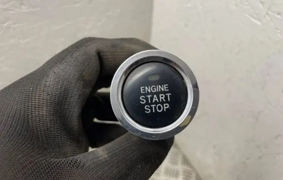 Toyota RAV 4 (XA30) Engine start stop button switch 15a8543