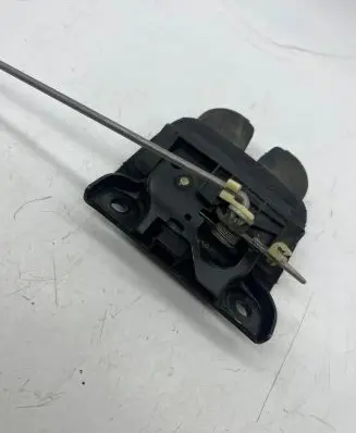Audi A6 S6 C5 4B Tailgate/trunk/boot lock/catch/latch