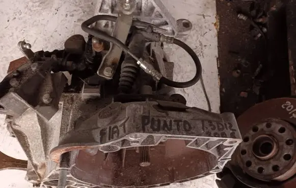 Fiat Punto (188) Manual 5 speed gearbox