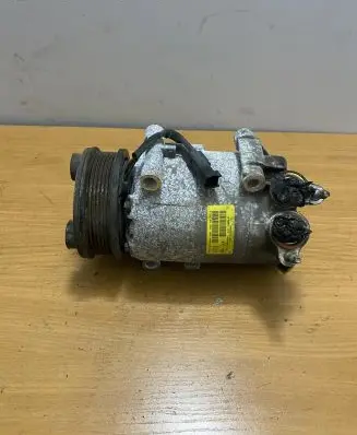 Land Rover Evoque I Air conditioning (A/C) compressor (pump) EJ3219D629BC