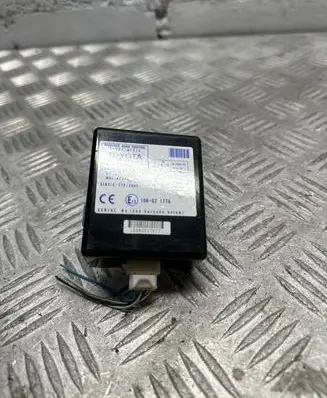 Toyota Corolla Verso AR10 Door control unit/module 897410F010 61B168000 10R021776