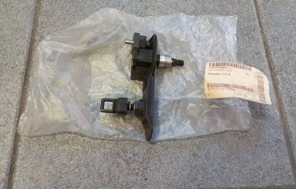 BMW 5 E60 E61 Other interior part 8220831 61628220831 3398005295