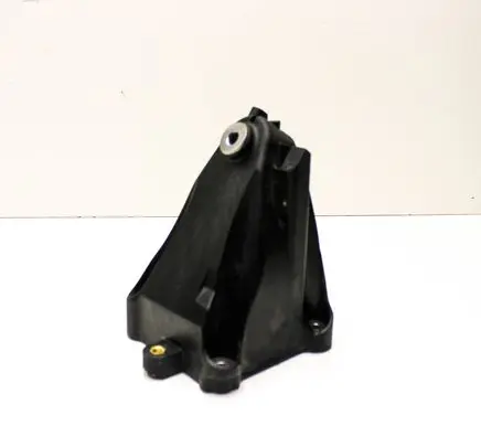 Engine mounting bracket