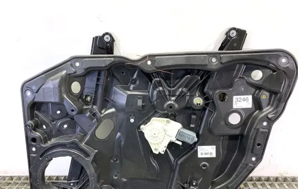 Volkswagen Touareg II Front door window regulator with motor 7P6837756D